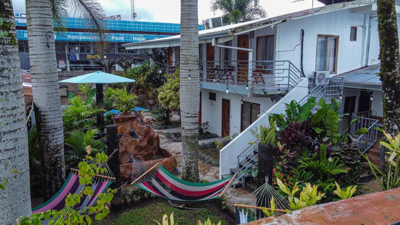 Arenal Poshpacker Hostel La Fortuna ภายนอก รูปภาพ
