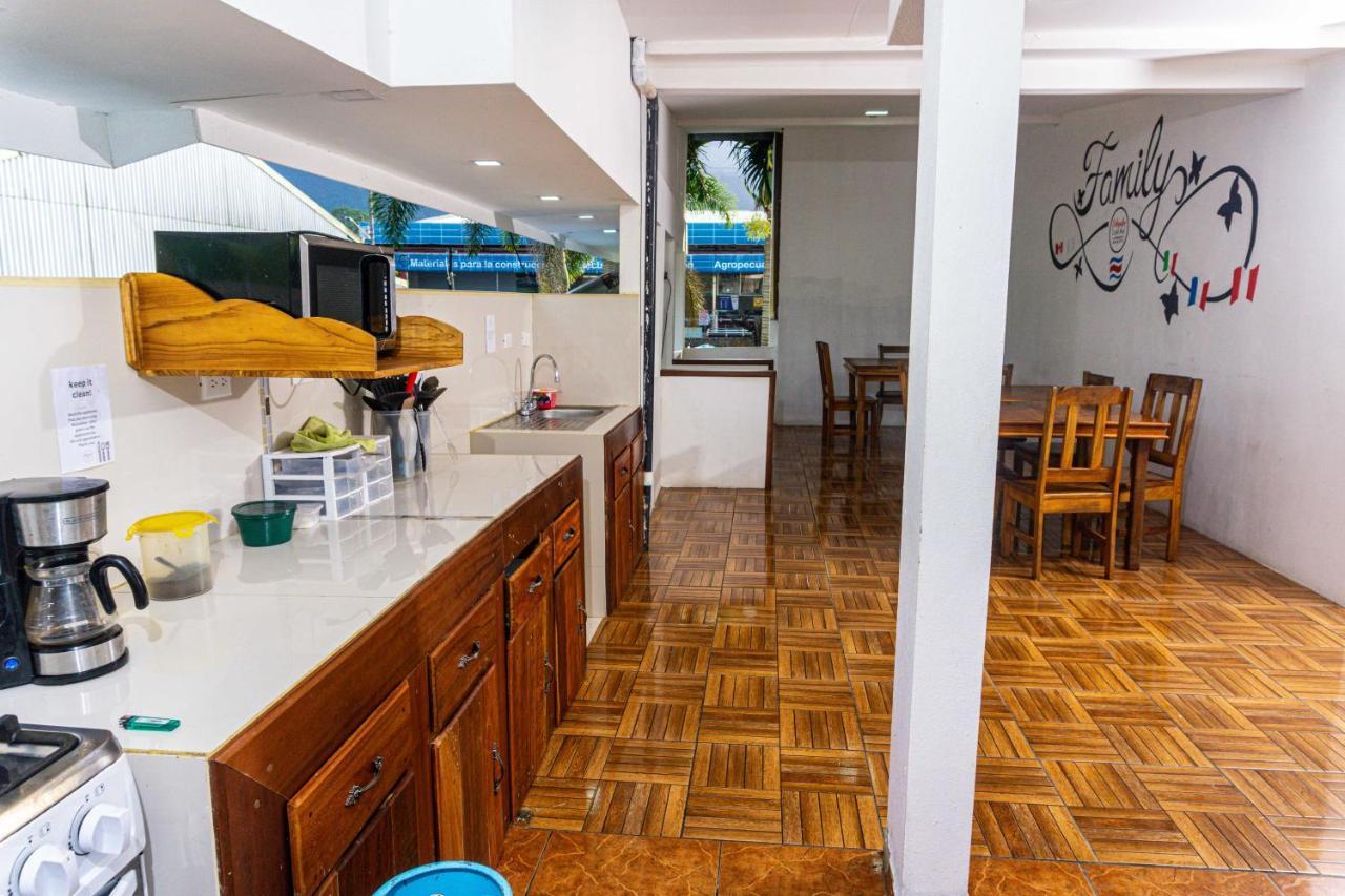 Arenal Poshpacker Hostel La Fortuna ภายนอก รูปภาพ