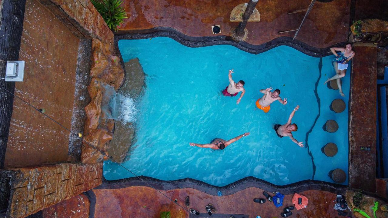 Arenal Poshpacker Hostel La Fortuna ภายนอก รูปภาพ