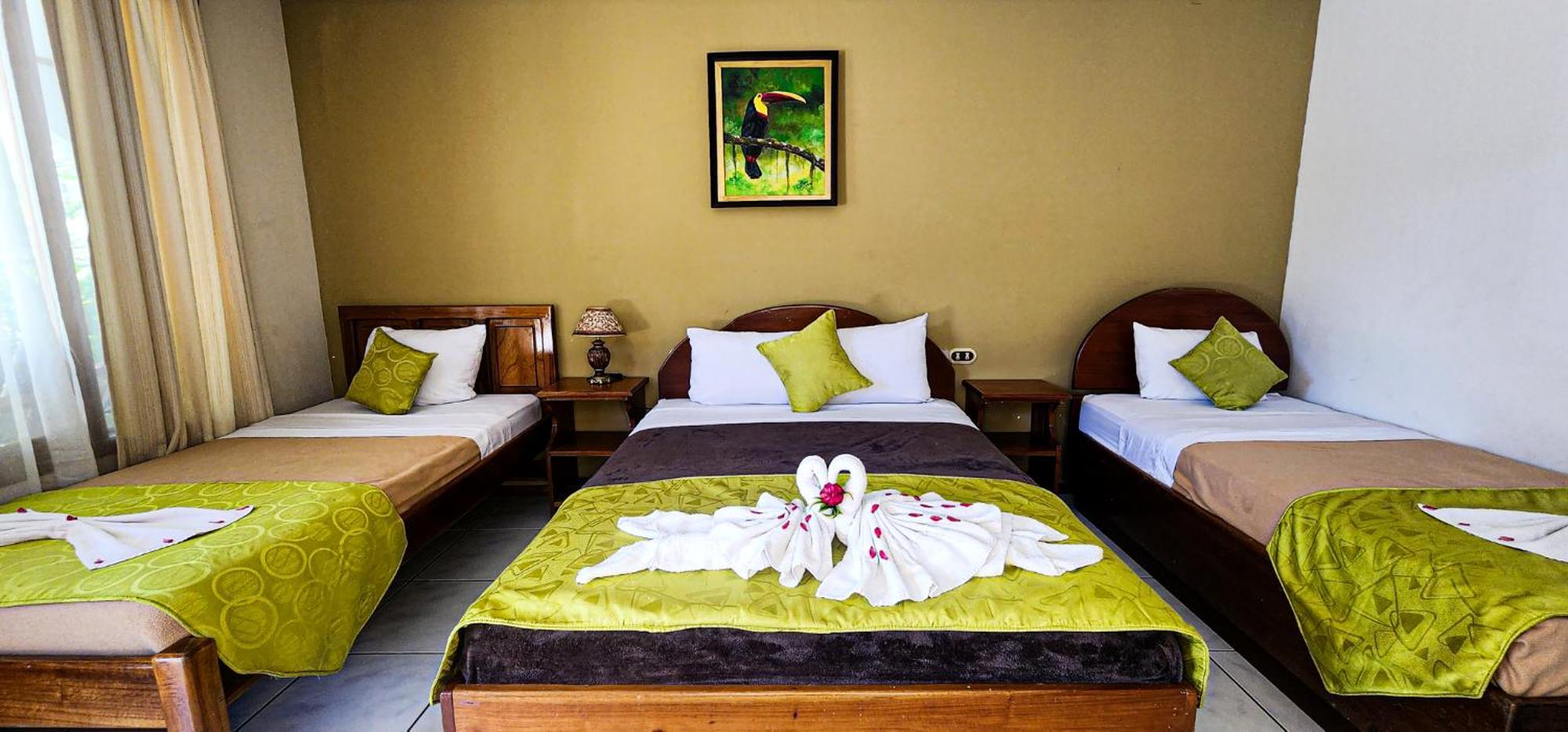 Arenal Poshpacker Hostel La Fortuna ภายนอก รูปภาพ